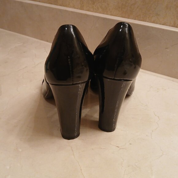 Steven by Steve Madden Black Patent Leather Peep Toe Heels Size 9 - Block Heel - Picture 2 of 6